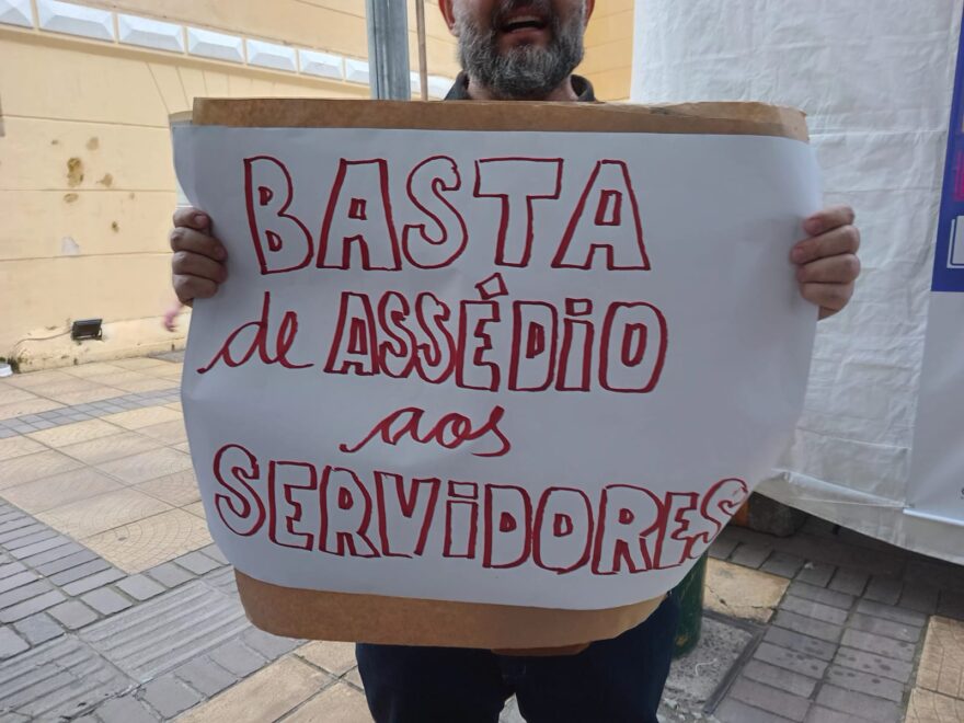 professor de Bento Gonçalves assedio